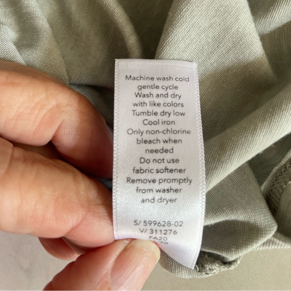 Athleta pullover top- medium - Picture 4 of 5